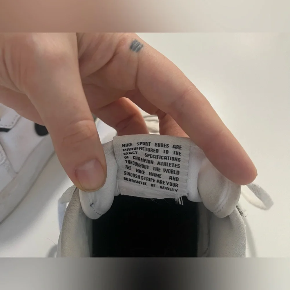 Nike Women’s Court Blanc Sneaker - Picture 4 of 5